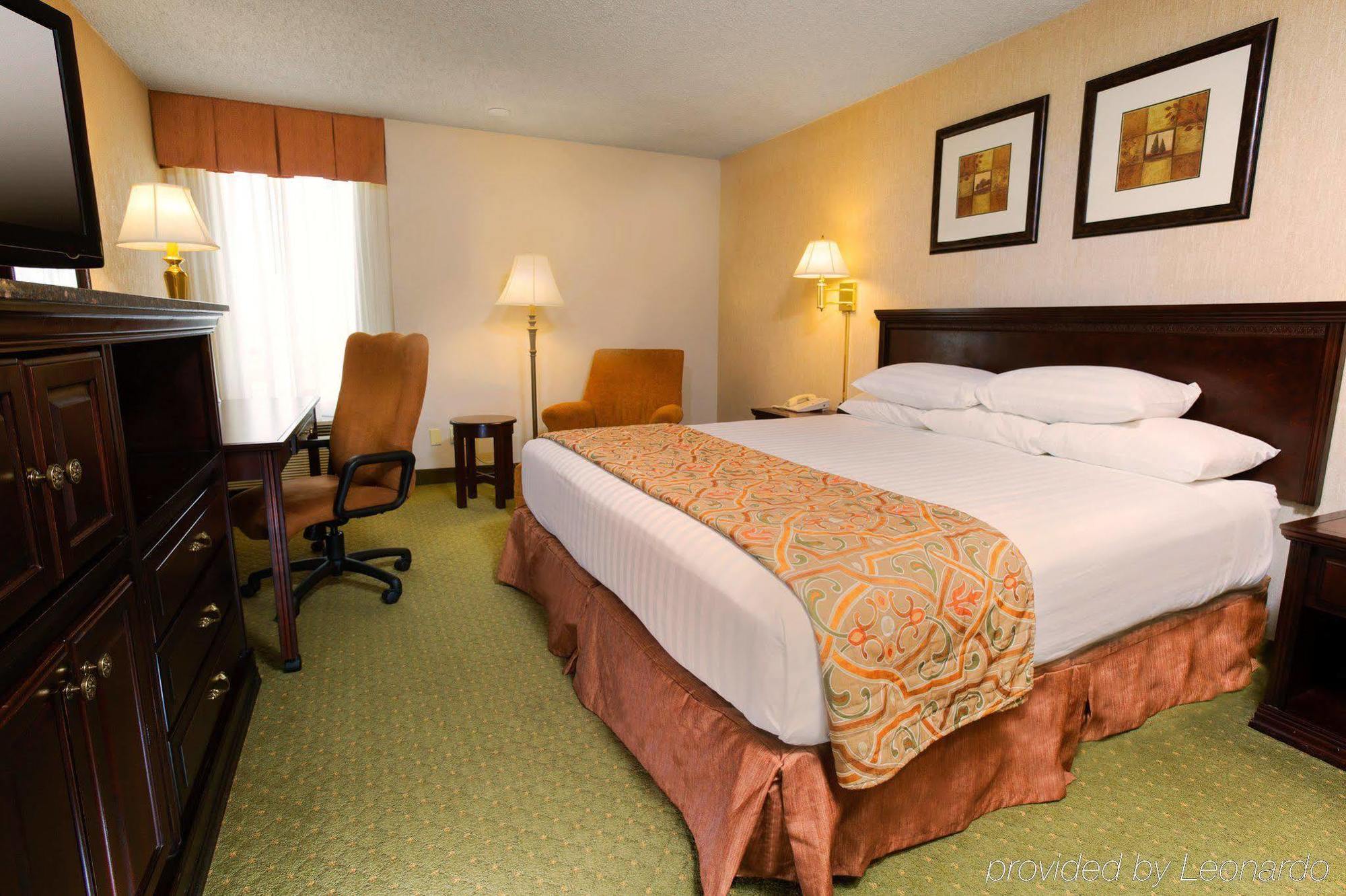Drury Inn & Suites Columbia Stadium Boulevard Exterior foto